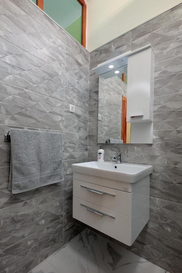 נובליה Apartments Smoky מראה חיצוני תמונה