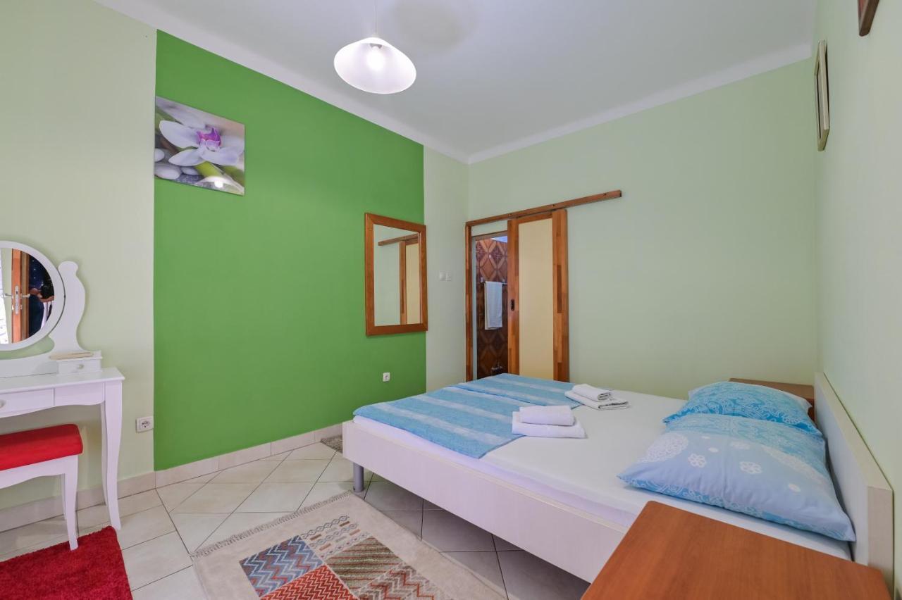 נובליה Apartments Smoky מראה חיצוני תמונה