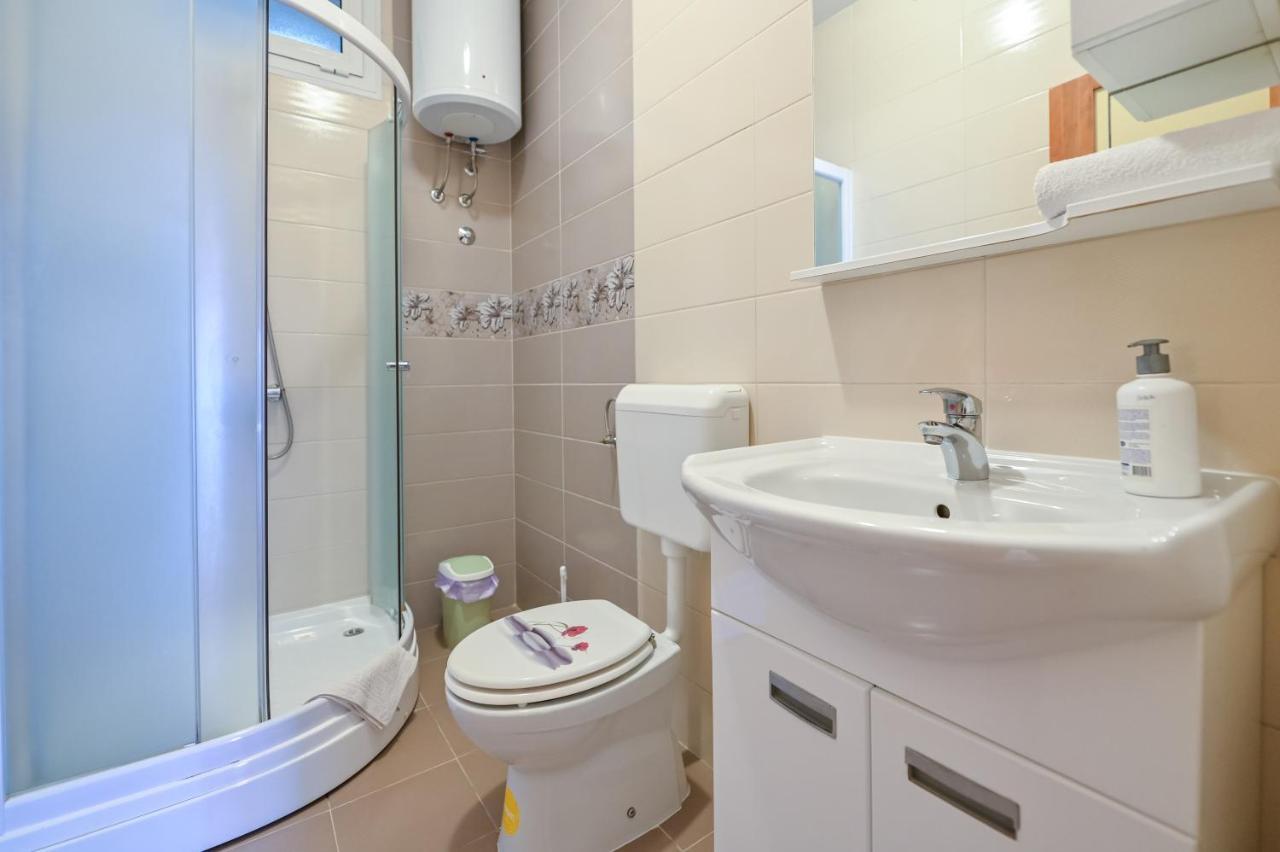 נובליה Apartments Smoky מראה חיצוני תמונה