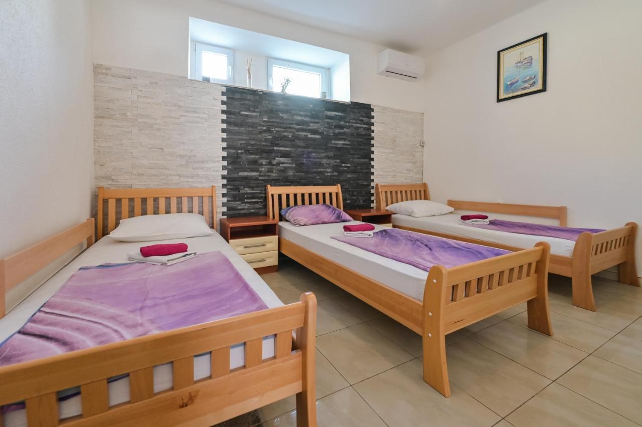 נובליה Apartments Smoky מראה חיצוני תמונה